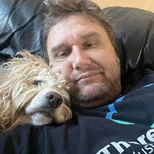 Why are the trash cans in downtown Whitewater always overflowing and what  can be done to resolve this issue?