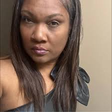 Hi there! My name is Kate Hendrix, and I'm a hairstylist based in beautiful  Sarasota. I'm currently growing my clientele and would be thrilled to have  the opportunity to work with you!