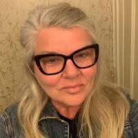 Denise Roark's Instagram, Twitter & Facebook