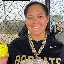 Emma Cavender's Instagram, Twitter & Facebook