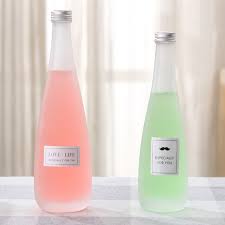 Botol kosong yang diperbuat daripada kaca yang jelas boleh menjadi bekas terarium untuk tumbuhan yang padat. China Factory Kaca Borong Botol Jus Air Mineral 330ml Bir Pengilang Dan Pembekal Linlang