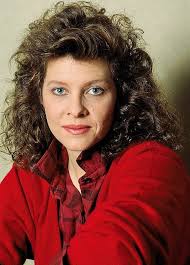 Admired for her beauty and talent, she is among the american actresses who top the list of influential celebrities. Kate Capshaw Wikipedia