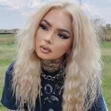 Candace Cruz's Instagram, Twitter & Facebook