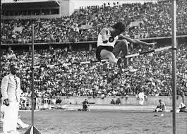 Berlin 1936 | olympic games. Datei Bundesarchiv Bild 183 G00974 Berlin Olympiade Hochsprung Elfriede Kaun Jpg Wikipedia
