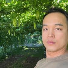 Hey y'all just wanted to ask something. Which meta is better? I'm planning  to get one, but I'm looking for the best one. Thanks