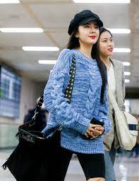 190330 lia her first airport fashion ♡pic.twitter.com/5q3q9kdk3r. Itzy Lia S Fashion Look At Gimpo Airport On March 31 2019 Codipop