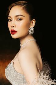 Giang Hồng Ngọc bị fan cuồng nhắn tin khiếm nhã