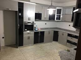 Meuble petit déjeuner avec rideau. Cuisine Aluminium Moderne 06 06 44 44 00