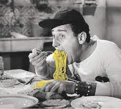 In a career that spanned seven decades, sordi established himself as an icon of italian cinema with his representative skills at both comedy and light drama. Pin Su Pasta In Movies