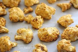 Conopida cu ou, faina si pesmet este o gustare usoara si gustoasa care se poate servi ca atare sau cu diverse garnituri. Conopida La Cuptor Retete Culinare Laura Adamache