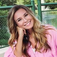 Katelyn Louis's Instagram, Twitter & Facebook