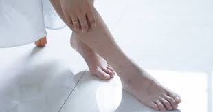 Keluhan ini bukanlah penyakit, melainkan hanya gejala dari suatu masalah kesehatan yang kekurangan magnesium dalam tubuh juga bisa menjadi penyebab kaki bengkak. Kaki Bengkak Ketika Hamil Kapan Mama Harus Khawatir Popmama Com
