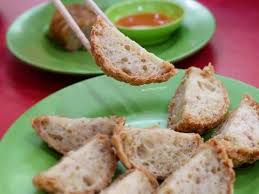 Selanjutnya bentuk bulatan bakso dan goreng di dalam minyak mendidih. Resep Bakso Ayam Goreng Camilan Praktis Yang Nikmat Abis