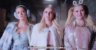 In a year where most new shows have disappointed, ryan murphy's ode to horror camp has completely delivered on what it promised to be: Scream Queens Gifs Page 3 Wifflegif