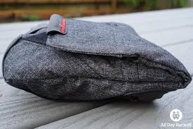 Field pouch is an expanding pouch for cords, accessories, batteries, sd cards, hard drives, and even mirrorless cameras and lenses. Peak Design Field Pouch Review All Day Ruckoff