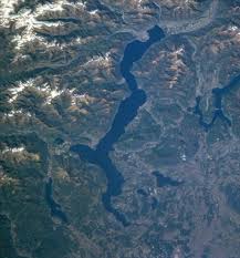 Trova l'indirizzo che cerchi sulla mappa di lago maggiore o prepara un calcolo d'itinerario a partire da o verso lago maggiore, trova tutti i siti turistici e i ristoranti della guida michelin di o nelle vicinanze di lago maggiore. Lago Maggiore Wikipedia