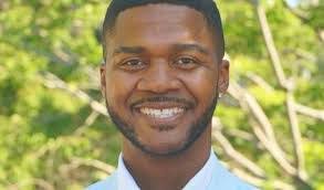 Vicki Dye's Instagram, Twitter & Facebook