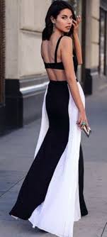 Love Love Love This Maxi Dress If You Want The Pro Capsule Wardrobe Checklists For Your Own Closet Th Fashion Black And White Long Dresses Maxi Dress Party