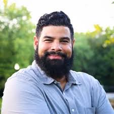 Andy Estrella's Instagram, Twitter & Facebook