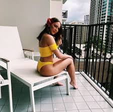 Eminem S Daughter Hailie Jade Scott 23 Shows Off Impressive Six Pack Abs Posing In Front Of Waterfall