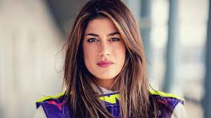 Chi è Vicky Piria, la pilota che sostituisce Valsecchi nella squadra di Sky  per la Formula 1