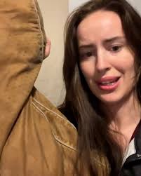 I can smell this pillow through my phone 👃💀🤢