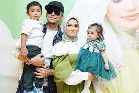 Syamsul yusof, kuala lumpur, malaysia. Curang Perlu Kerja Keras Kena Padam Semua Mesej Lock Phone Puteri Sarah Kongsi Petikan Kata Kata Cinta Yang Tak Setia Sensasi Mstar