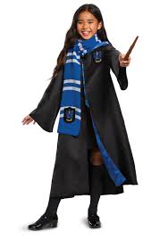 Ravenclaw values intelligence, learning, wisdom and wit.hp5hp7 the house mascot is an eagle and the house colours are blue and bronze (blue and silver in the harry potter and fantastic beasts films and on the ties and scarves). Ravenclaw Harry Potter Scarf