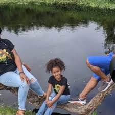 eɾˈmanas miɾaˈβal, las hermanas mirabal) were four sisters, known commonly as patria, minerva, maría teresa, and adela dedé, who opposed the dictatorship of rafael trujillo (el jefe) in the dominican republic and were involved in clandestine activities against his regime. Profesor Muere Junto A Hija En Accidente De Transito En Spm Esposa Esta En Uci