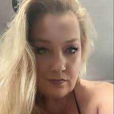 Amy crow (amycrow300)