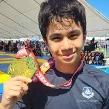 Maximus Bell's Instagram, Twitter & Facebook