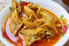 Kombinasi daun pandan menjadikan hidangan ayam kari unik. Resep Kare Ayam Yang Gurih Dan Nikmat Bikin Makan Terus