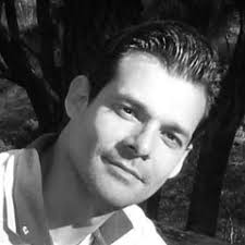 Stream De Los Pies a La Cabeza by Codiciados De California