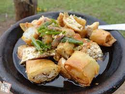Tahu Gejrot Lumpia Penjual Keliling Di Area Sor Hoki Bandung Tahu