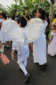 Fun and easy tutorial for how to make paper angels with our free template. Angel Wings Project A Wing Home Diy On Cut Out Keep Creation By Syndiclaire