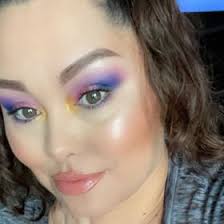 Lori Castaneda's Instagram, Twitter & Facebook