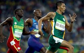 Der bliver normalt løbet i alle baner på strækningen. Men S 400 Meters South African Wayde Van Niekerk Shatters World Record Lemanege