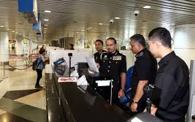 This is not the jabatan imigresen. Malaysians In Suspected List Can T Go Overseas Causing Long Queues At Klia
