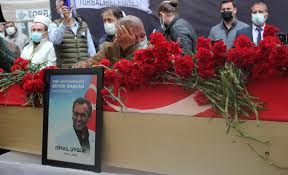 İçişleri bakanlığınca, chp'den i̇zmir torbalı belediye başkanı seçilen ramazan i̇smail uygur hakkında cumhurbaşkanına hakaret suçundan cumhuriyet savcılığına suç duyurusunda bulunuldu. 7v620shtucio4m