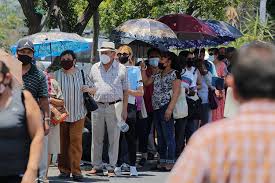 Un calendario de vacunación es una secuencia de administración de vacunas, diseñado para que en un período de tiempo se pueda inmunizar a una persona frente a las enfermedades que más les. Se Rezaga Jalisco En La Vacunacion Ntr Guadalajara