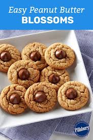 Easy Peanut Butter Blossoms Recipe Easy Peanut Butter Christmas Cookies Easy Yummy Cookies