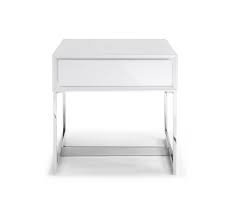We've put together a list of our three favorite white nightstands that look great and do an amazing job of keeping the area by your bed nice and tidy. Soren White Modern Bedroom Nightstands Contemporary Nightstands