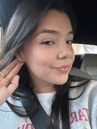 Lorrie Bean's Instagram, Twitter & Facebook