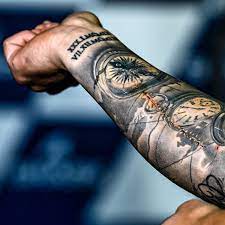 Finde die besten angebote für fabio quartararo und spare zeit & geld. Fabio Quartararo On Twitter New Tattoo