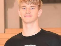 Lakeshore's Dean and Kendall lead the way