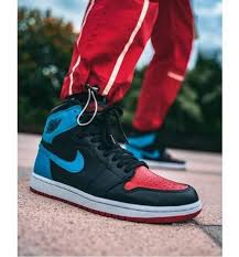 Air Jordan 1 Retro High Unc To Chi Cd0461 046 In 2020 Nike Shoes Blue Nike Fashion Shoes Air Jordans