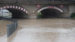 Aktuelle messdaten und informationen zur hochwasserlage und hochwasservorhersage in bayern Unwetter In Bayern Flutwelle Uberrollt Franken Katastrophenfall Halt An Nurnberg