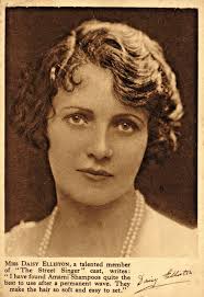 POSTCARD Actresses Daisy Stratton £2.60