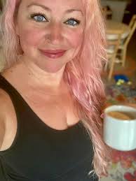 Happy Wednesday Wam Fam! 🤔🤔🙂