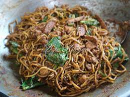 5 sos perlu ada sos cili sos tomato sos tiram kicap manis kicap pekat so resepi kali ni aku nak share cara buat mee goreng mamak style. Mee Goreng Mamak Azie Kitchen